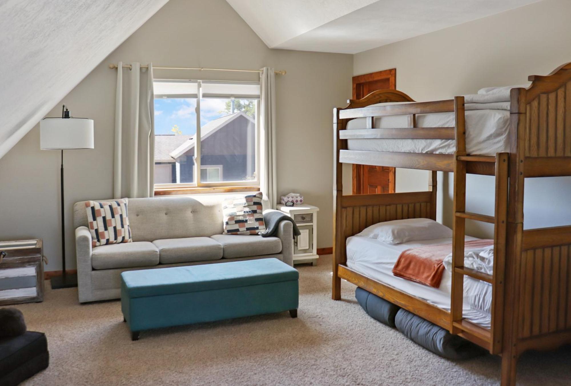 Boho Bungalow On The Pond W/ Hot Tub Arnolds Park Εξωτερικό φωτογραφία